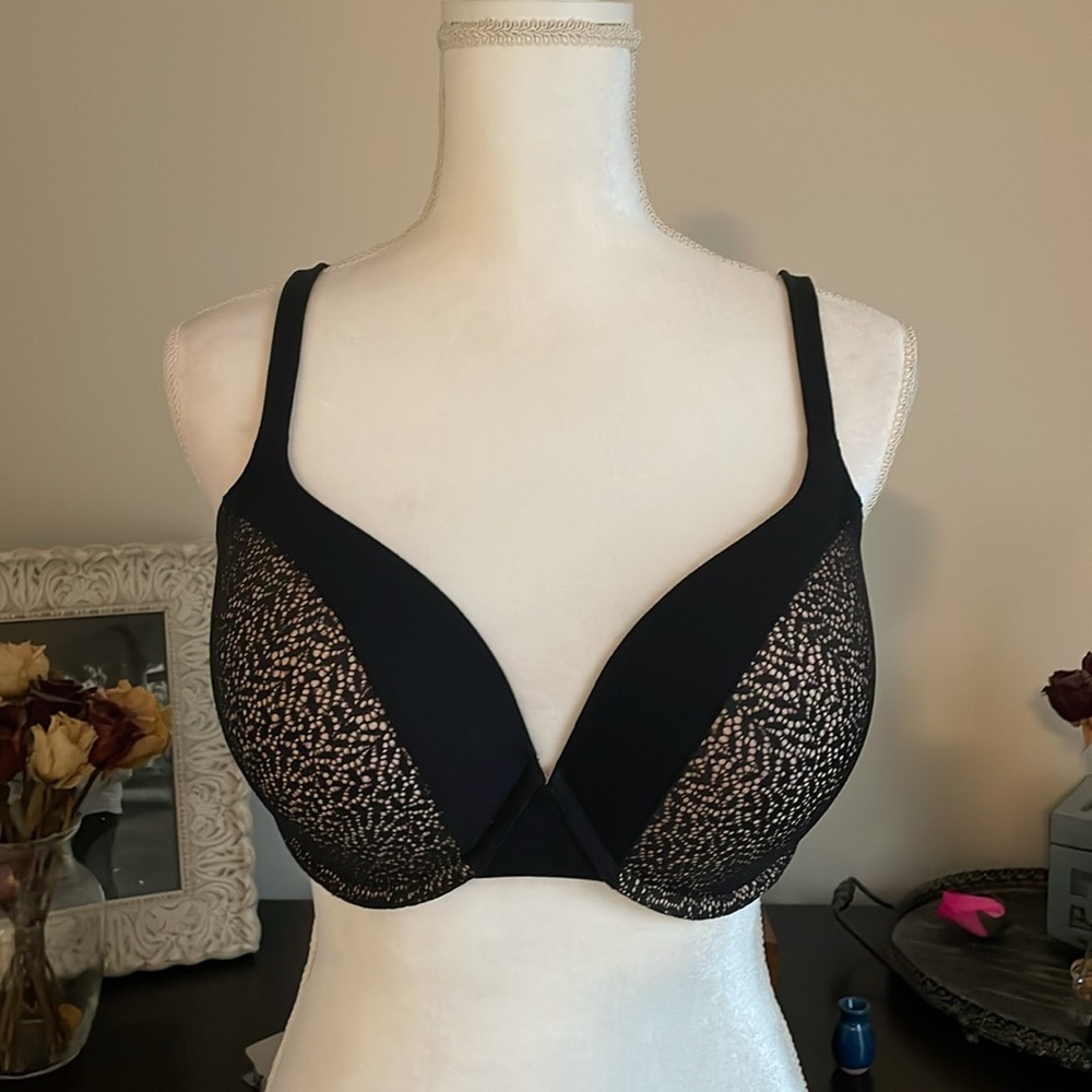Victoria’s Secret Body Perfect Shape Push-up Bra size 34DDD